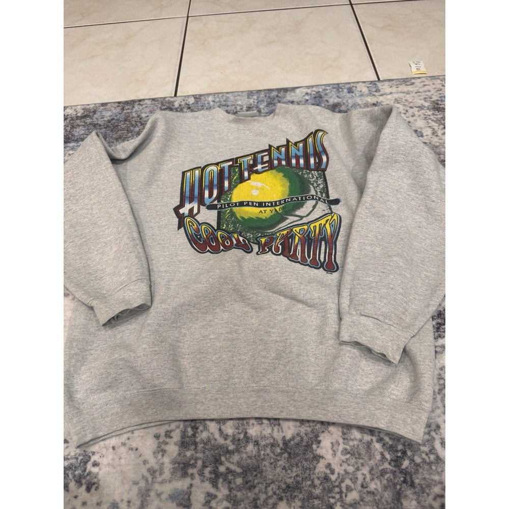 Vintage Lee Pilot Pen International Yale Hot Tennis Cool Party Sweatshirt Mens L
